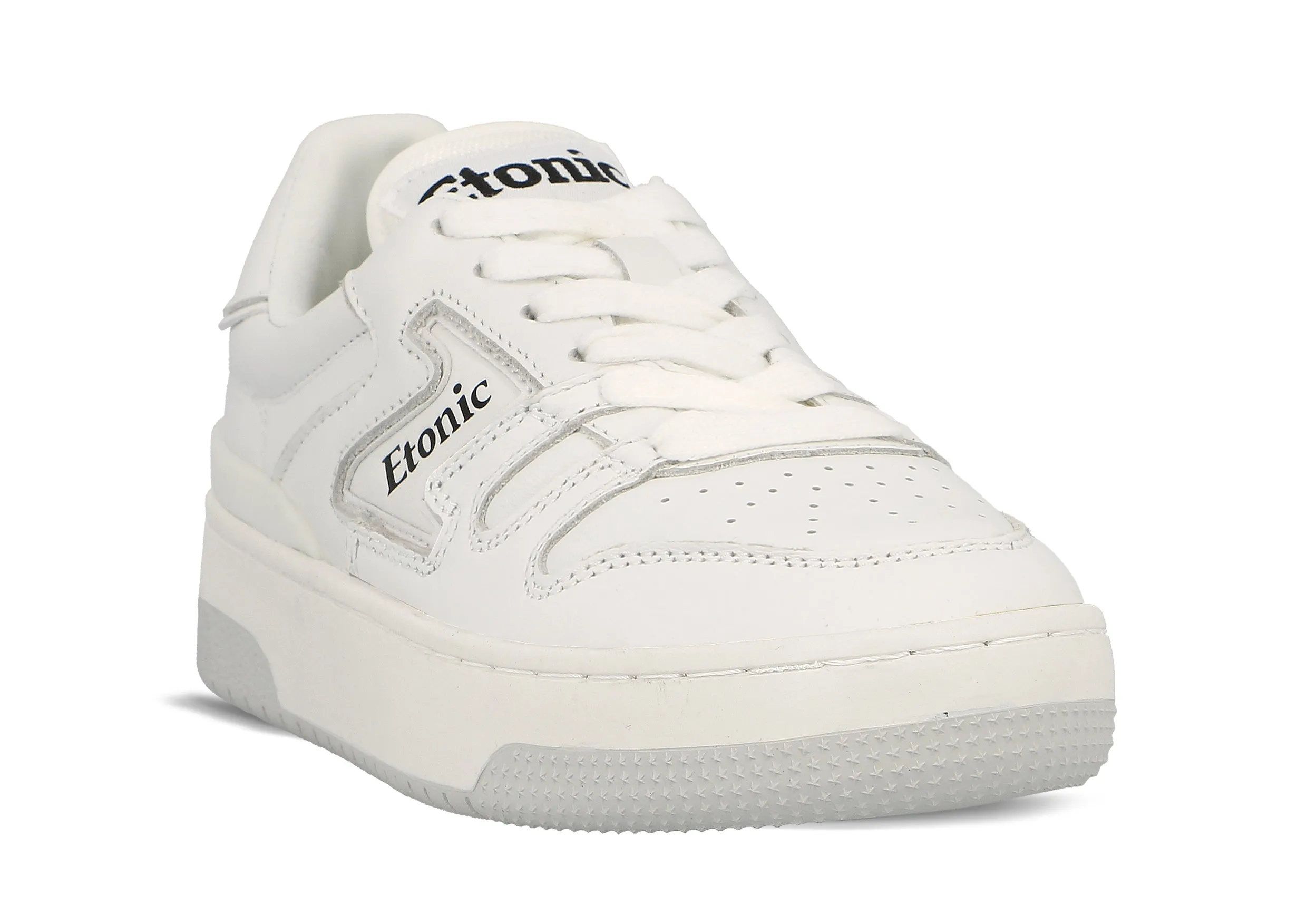 Etonic B481 sneakers in white leather and white outsole.