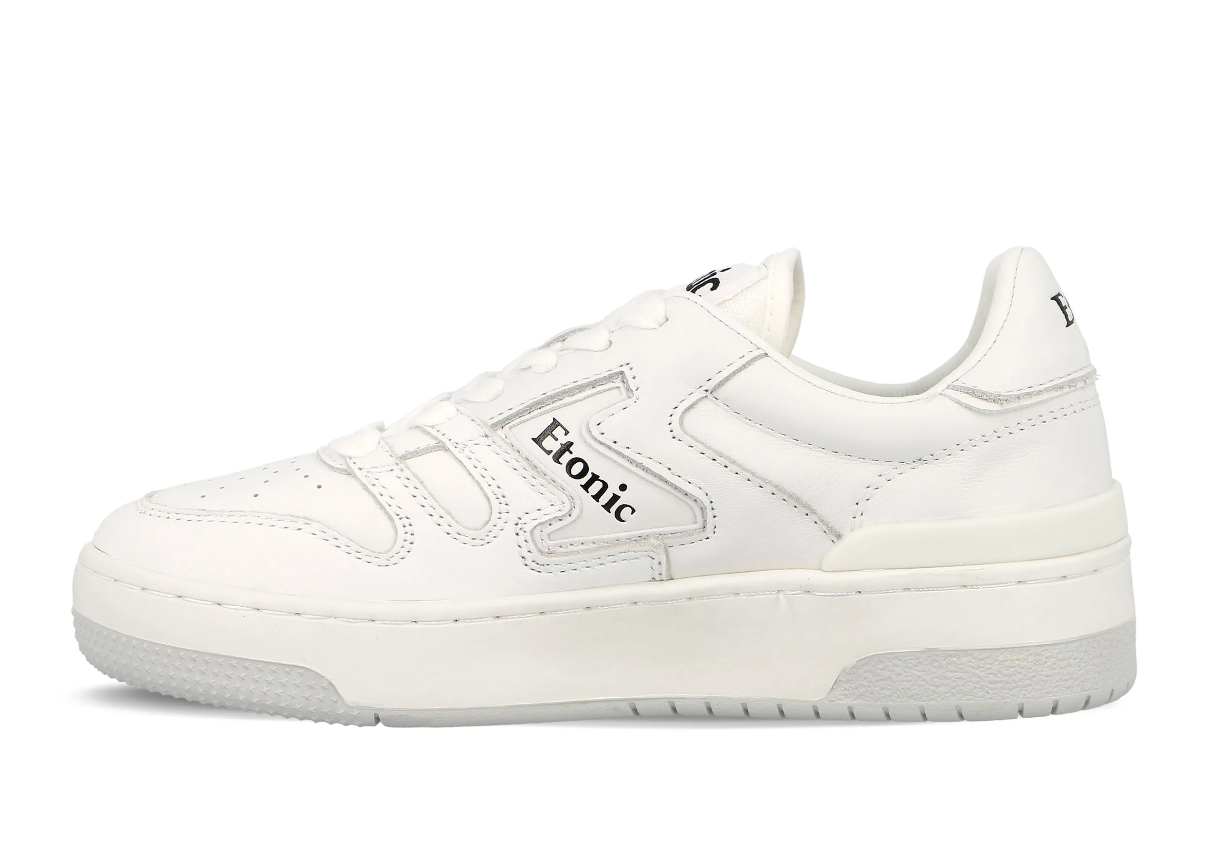 Etonic B481 sneakers in white leather and white outsole.