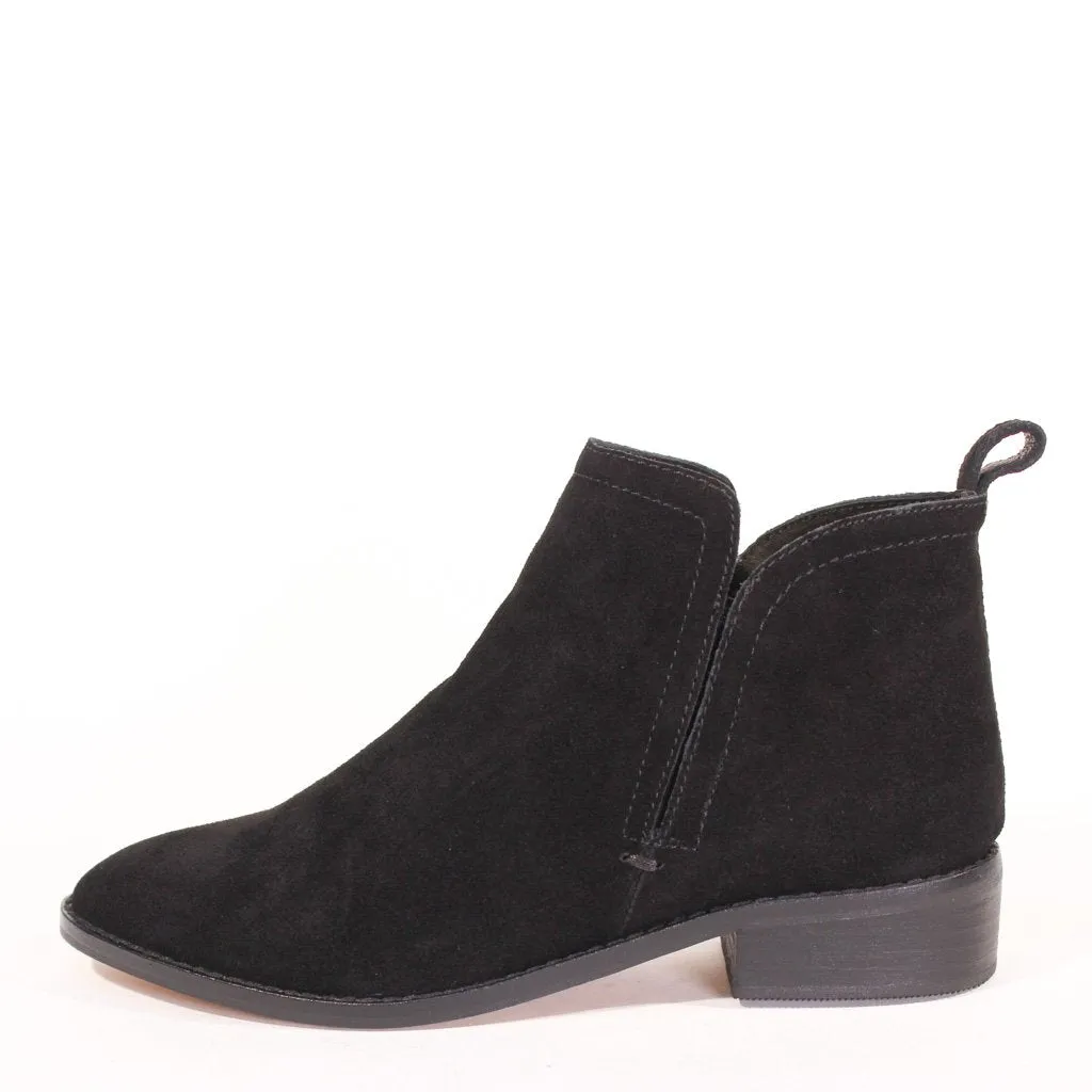 Kelly Chelsea Boots