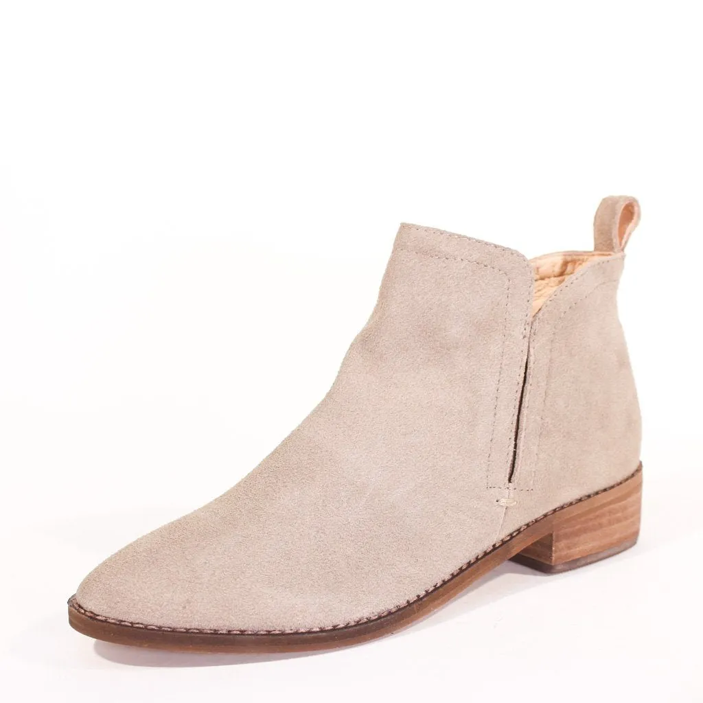 Kelly Chelsea Boots