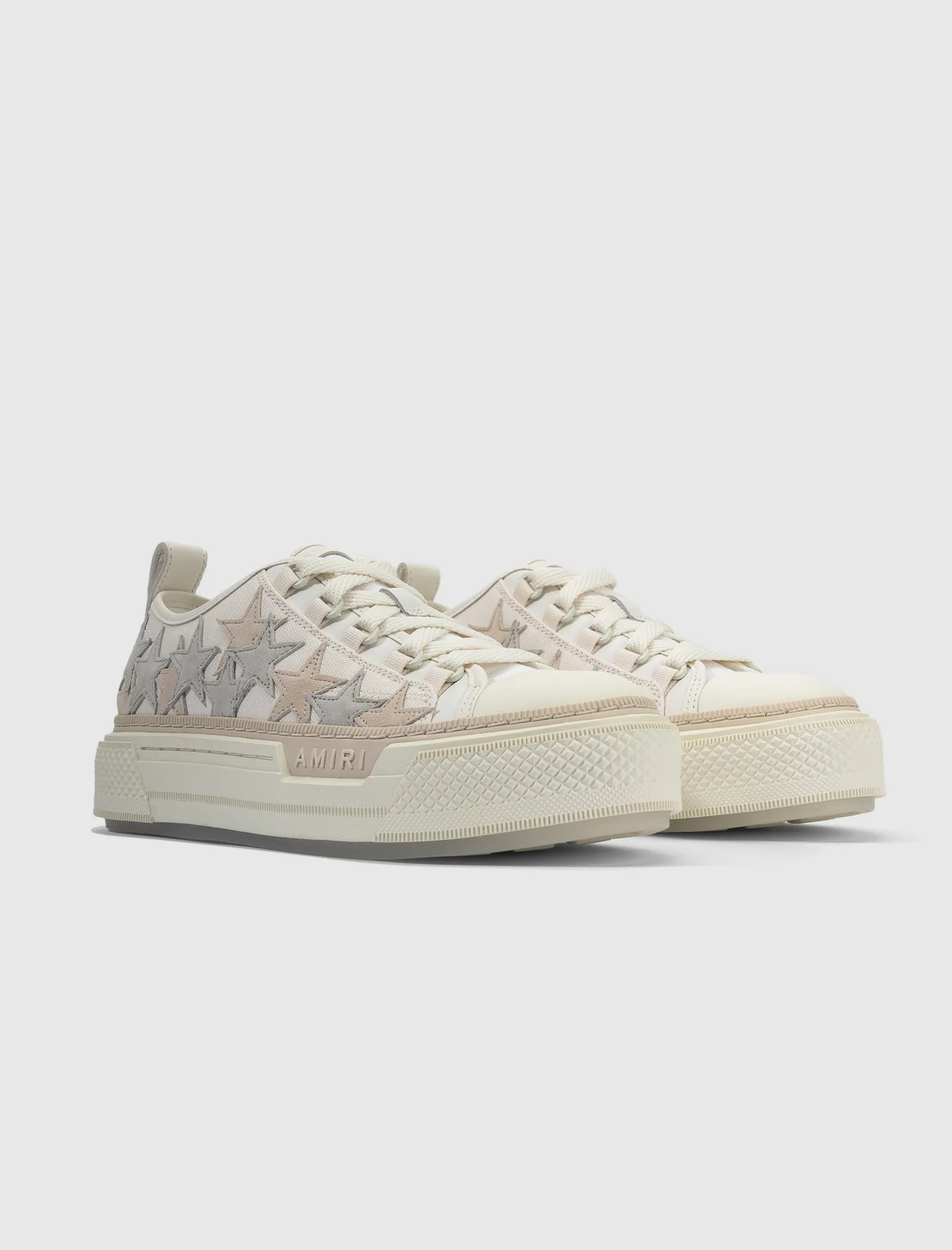 WOMEN'S STAR COURT LOW TOP SNEAKERS